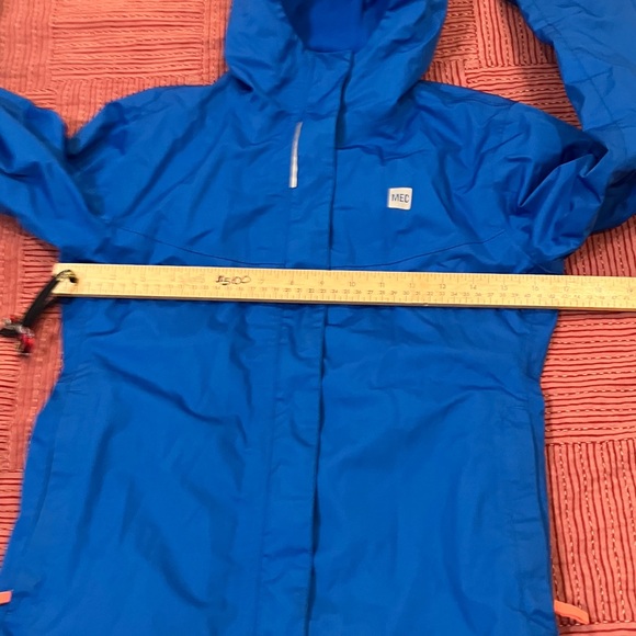 MEC size 12 kids Blue Raincoat with some reflective labels - fleece lined - Picture 6 of 16